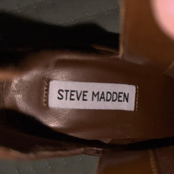 Steve Madden Alyse Bootie Suede upper w a pointy toe, chunky heel. Size 7.5 NWOT - Picture 10 of 14